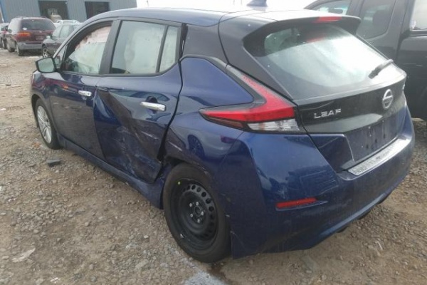 фото Nissan Leaf S