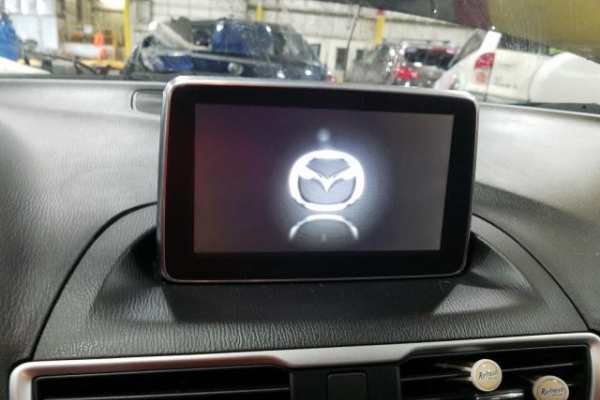 фото Mazda 3 TOURING