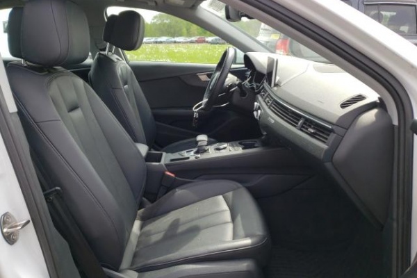 фото Audi A4 PREMIUM