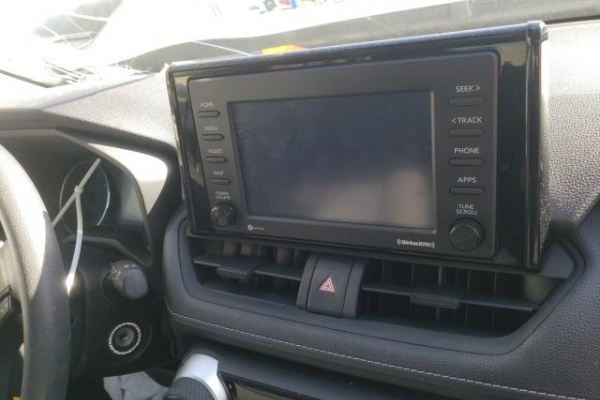 фото Toyota RAV4 LE