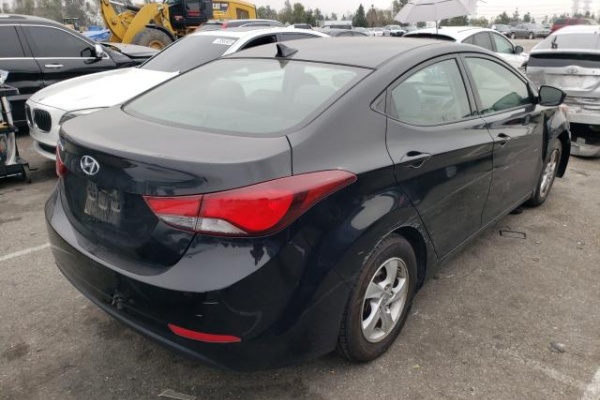 фото Hyundai Elantra SE