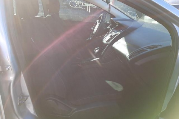 фото Ford Focus SE