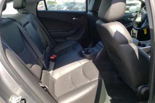 фото Chevrolet Volt LT