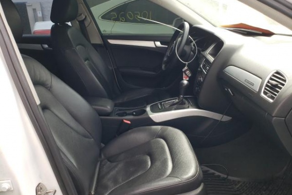 фото Audi A4 Premium