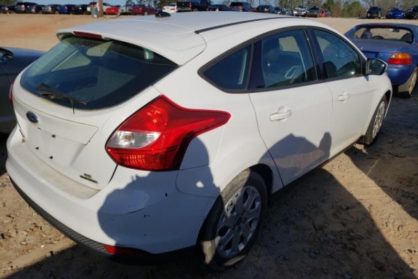 фото Ford Focus SE