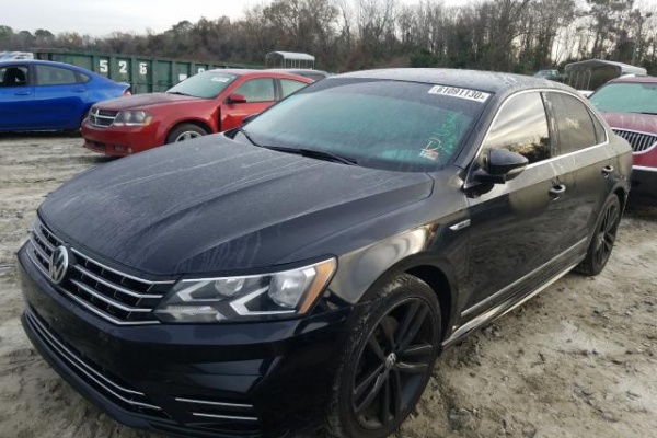 фото Volkswagen Passat R-LINE