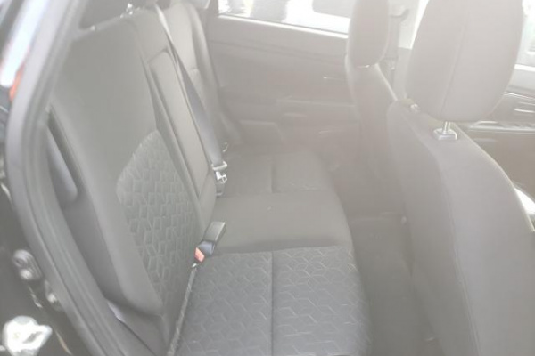 фото MITSUBISHI OUTLANDER