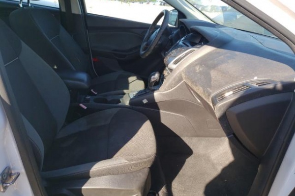 фото Ford Focus SE