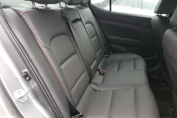 фото Hyundai Elantra Sport