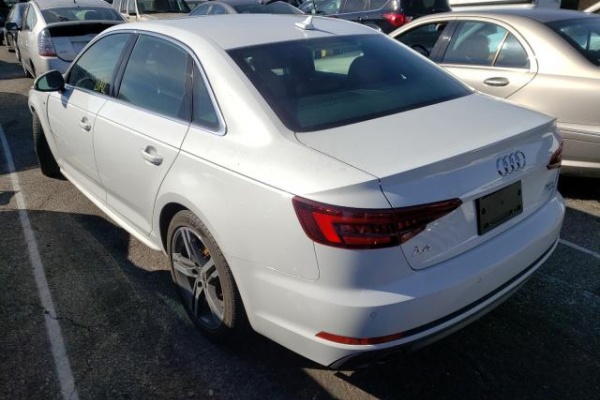 фото Audi A4 Premium Plus