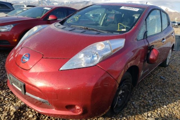 фото Nissan Leaf S