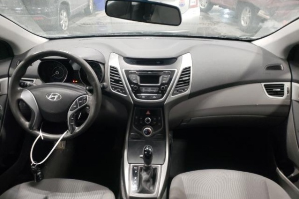 фото Hyundai Elantra SE