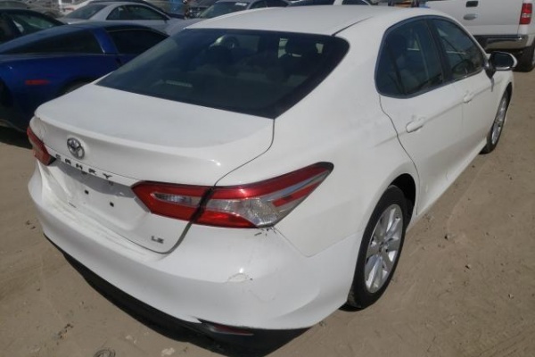 фото Toyota Camry L