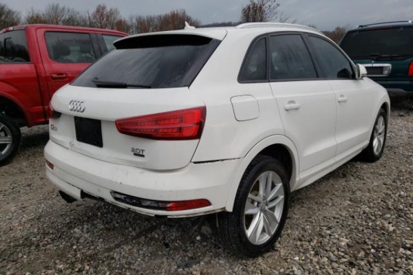 фото Audi Q3 PREMIUM