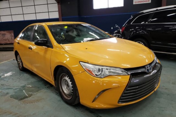 фото Toyota Camry HYBRID