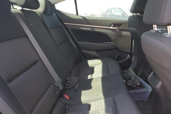 фото Hyundai Elantra SEL