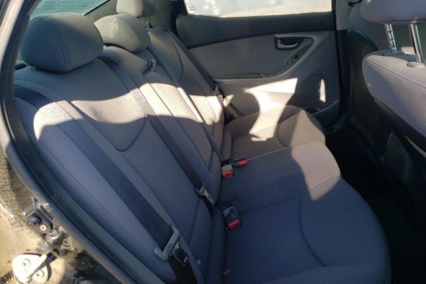 фото Hyundai Elantra SE