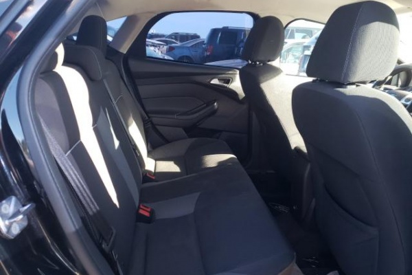 фото Ford Focus SE