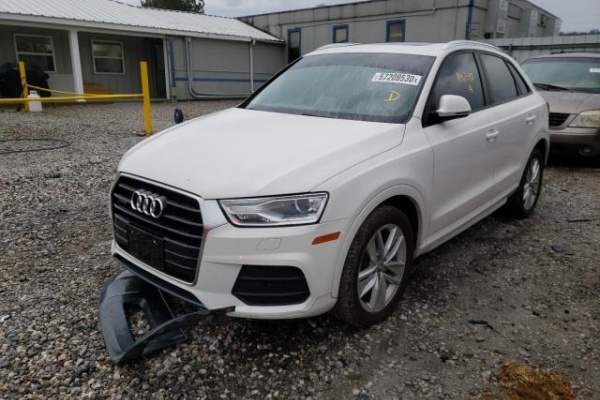 фото Audi Q3 PREMIUM