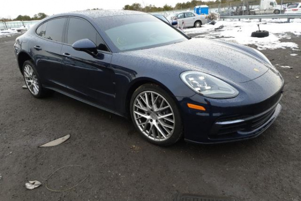 фото PORSCHE PANAMERA BASE