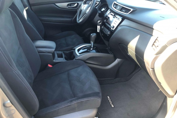 фото Nissan Rogue s