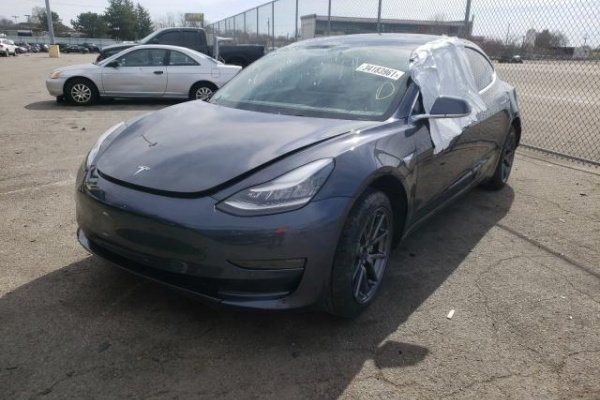 фото Tesla MODEL 3