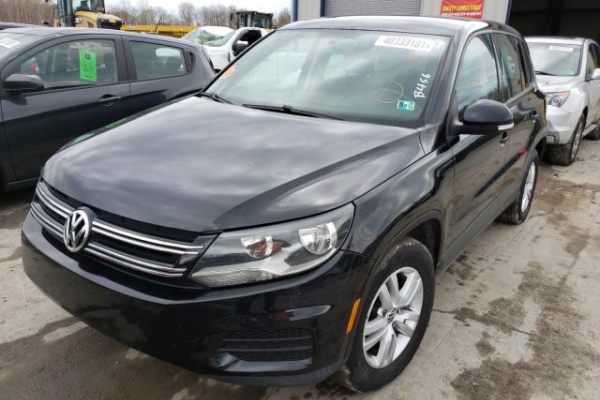 фото Volkswagen Tiguan S