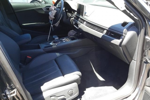 фото Audi A4 Premium Plus