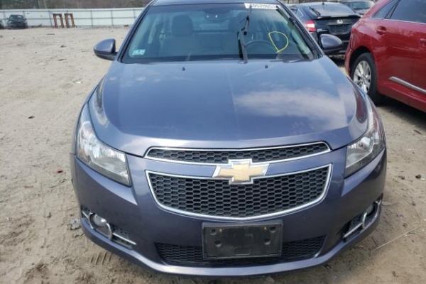 фото Chevrolet Cruze LT