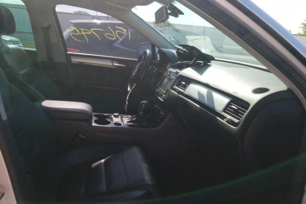 фото Volkswagen TOUAREG V6