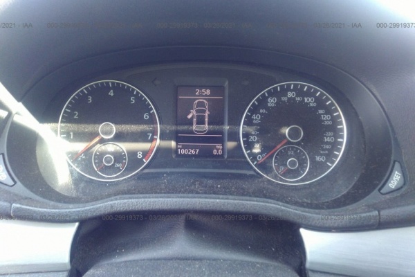 фото Volkswagen Passat SE