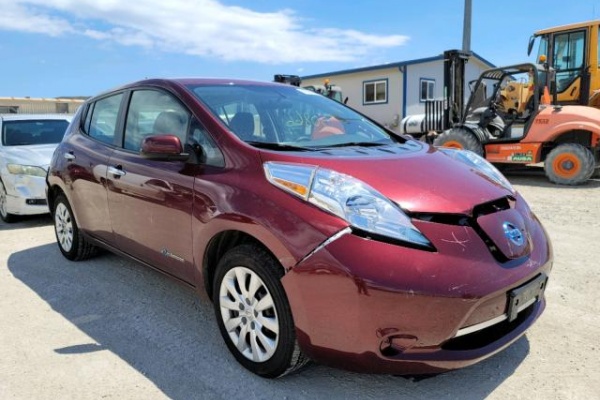фото Nissan Leaf S
