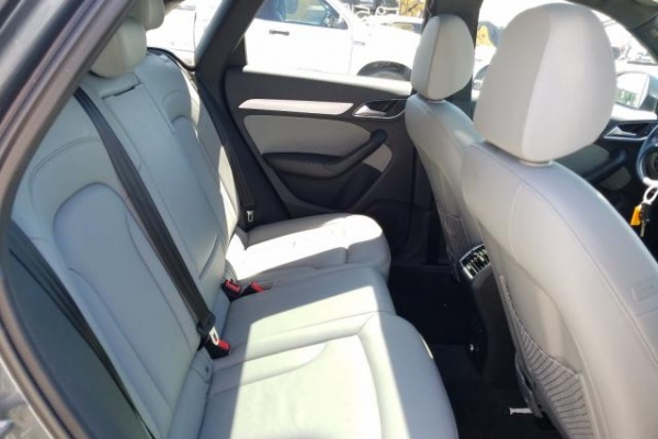 фото Audi Q3 PREMIUM