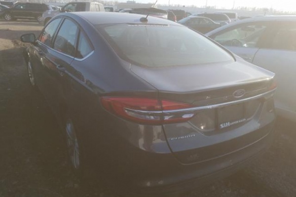 фото Ford Fusion SE