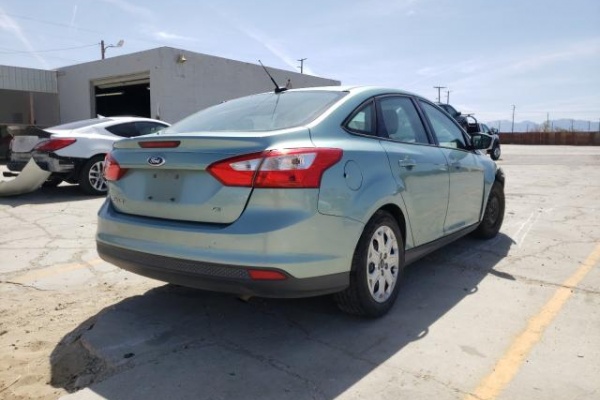 фото Ford Focus SE