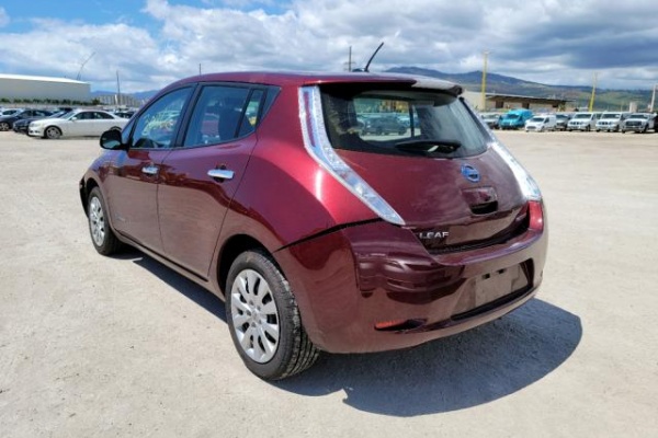 фото Nissan Leaf S