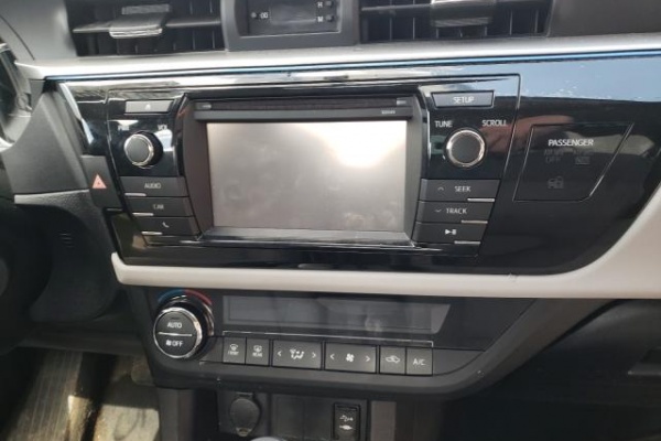 фото Toyota COROLLA L