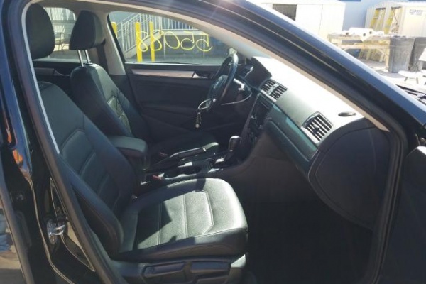 фото Volkswagen Passat S