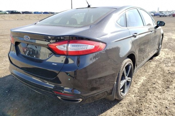 фото Ford Fusion SE