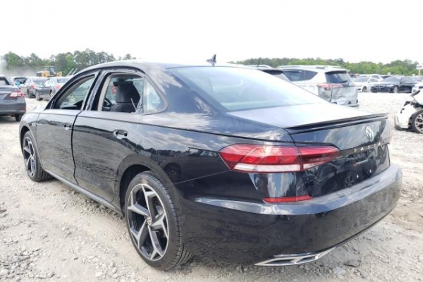 фото Volkswagen Passat R-LINE