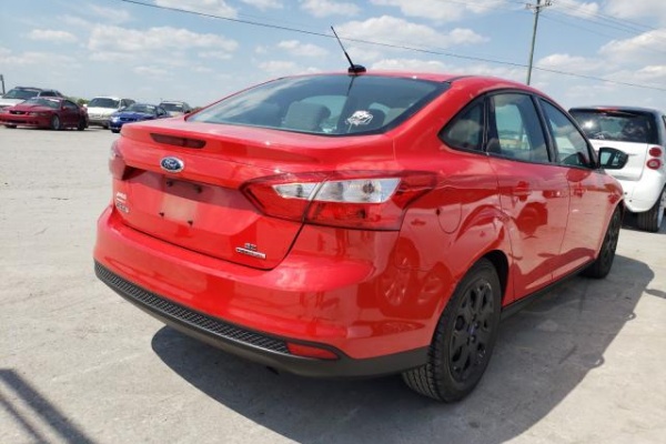 фото Ford Focus SE