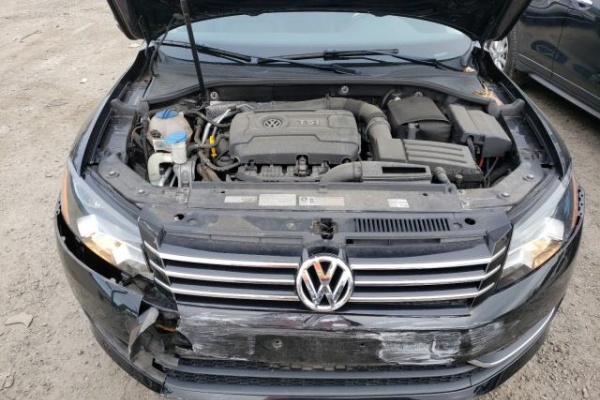фото Volkswagen Passat S