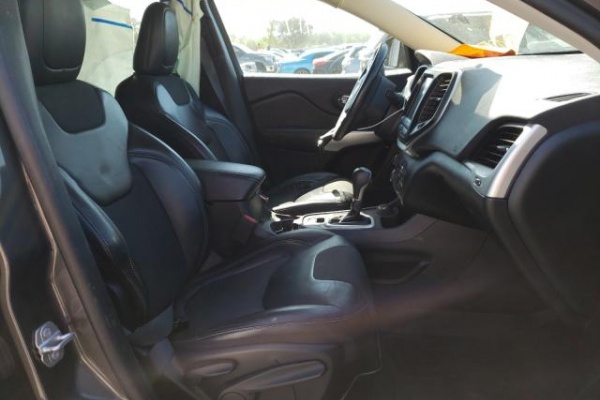 фото jeep CHEROKEE LATITUDE PLUS