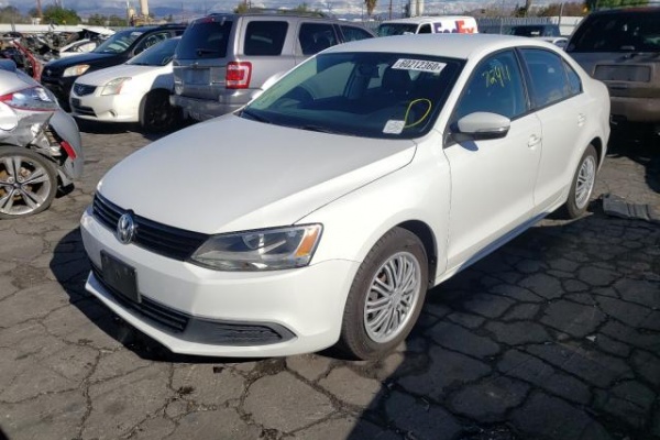 фото Volkswagen Jetta SE