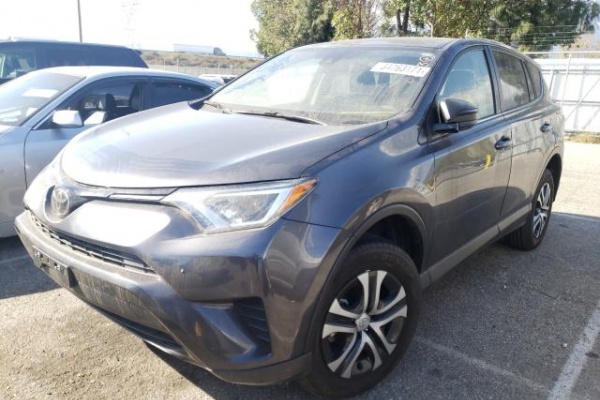 фото Toyota RAV4 LE