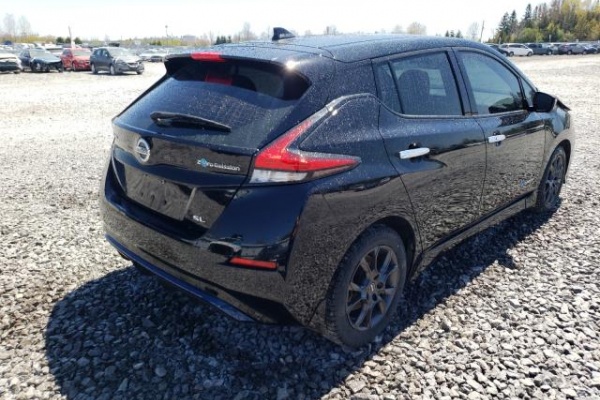 фото Nissan Leaf S