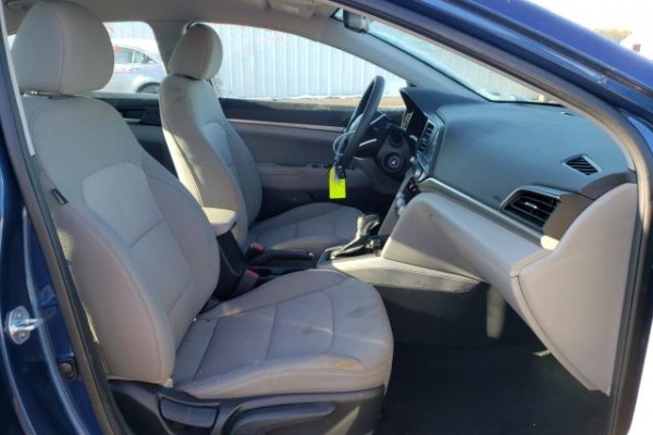 фото Hyundai Elantra SEL