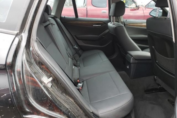 фото BMW X1 SDRIVE28I