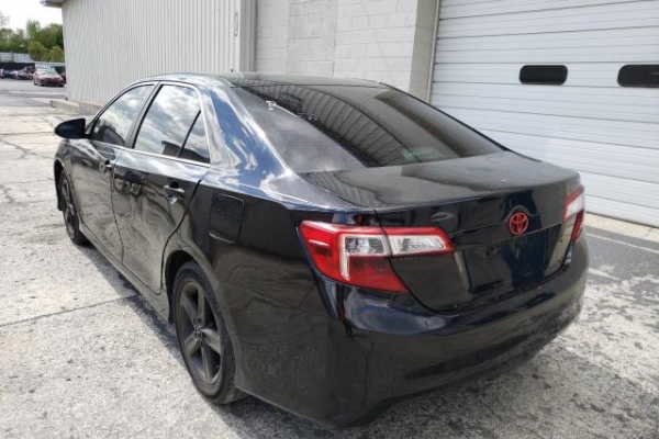 фото Toyota Camry L