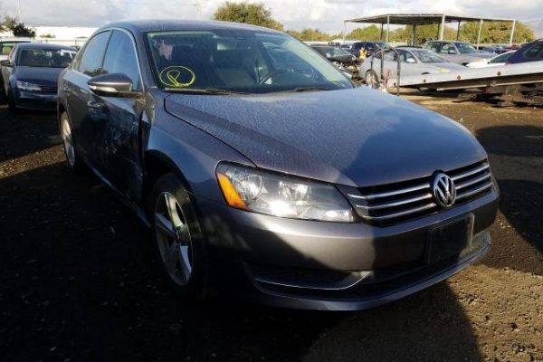 фото Volkswagen Passat SE